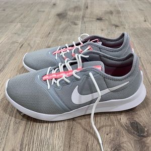 Women’s Nike VTR Sneaker size 8.5
